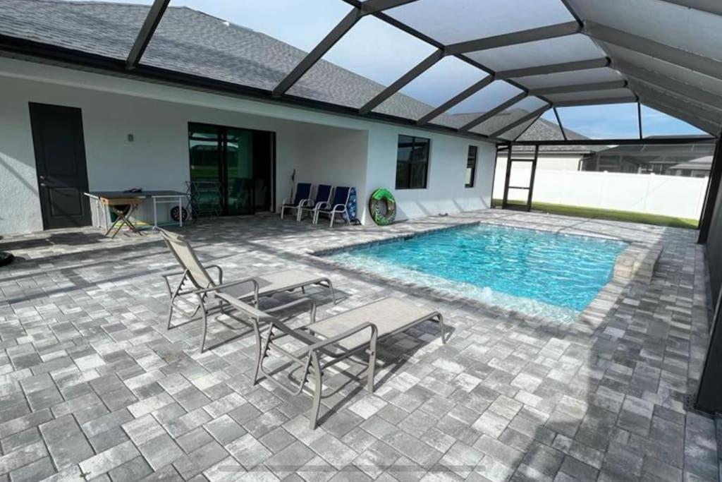 Newly Built Villa Ballerina With Heated Pool And Incredible View Into Beautiful Arrowheadcanal Кейп-Корал Экстерьер фото